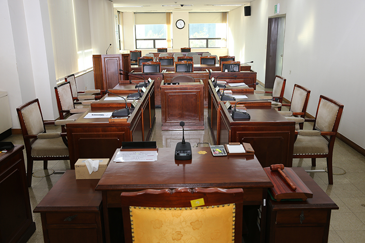 2층 - 총무위원회회의실